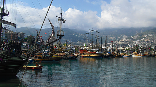Alanya, Turcija, pirāts kuģa, osta, kuģi