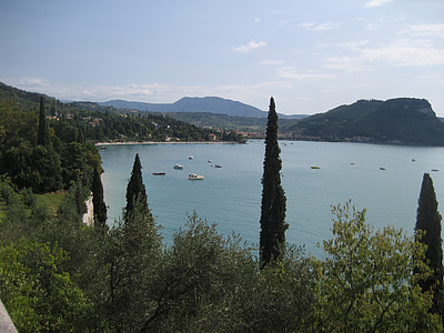 Lago di Garda, Lago di garda, jezero, borovice, svátek, Itálie