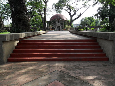Paco park, parkas, laiptai, bažnyčia