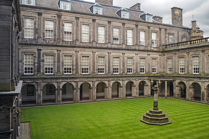 Holyroodhouse, Holyroodin palatsi, Residence, Palace, Britannian kuningatar, Edinburgh, Skotlanti