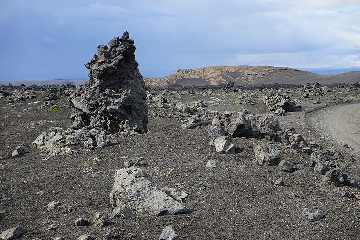 lav alanı, lav, lav kaya, ay manzara, dağ eteğindeki taş yığını, kayalar, İzlanda