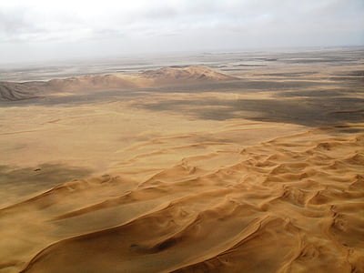 dykuma, smėlio, šviesa ir šešėliai, banguotas smėlio, kopos, oro fotografiją, auksinio smėlio spalvos