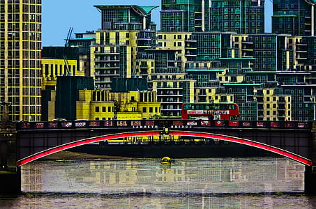 Londen, de rivier de Theems, het platform
