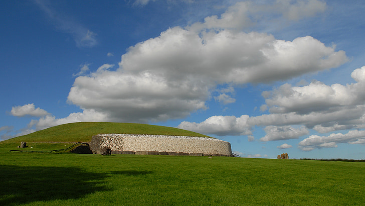 ireland, newgrange, burial mound, clouds