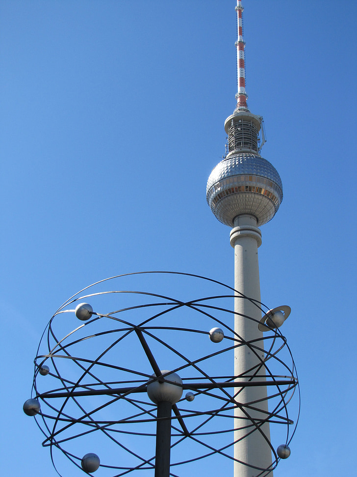 Đức, Béc-lin, tháp truyền hình, quảng trường Alexanderplatz