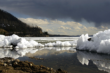 l'hivern, Llac Yellowstone, Wyoming, Parcialment ennuvolat, cel, clauds, l'aigua