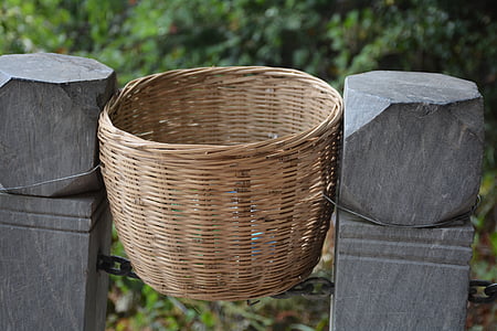 bamboo basket, five flower mountain, trash