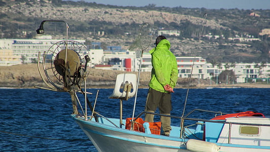 Кипър, Айя Напа, Риболов, рибарска лодка, рибар
