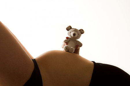 kūdikis, guzas, nėščia, nėštumo metu, meškiukas, žaislas, vaikas