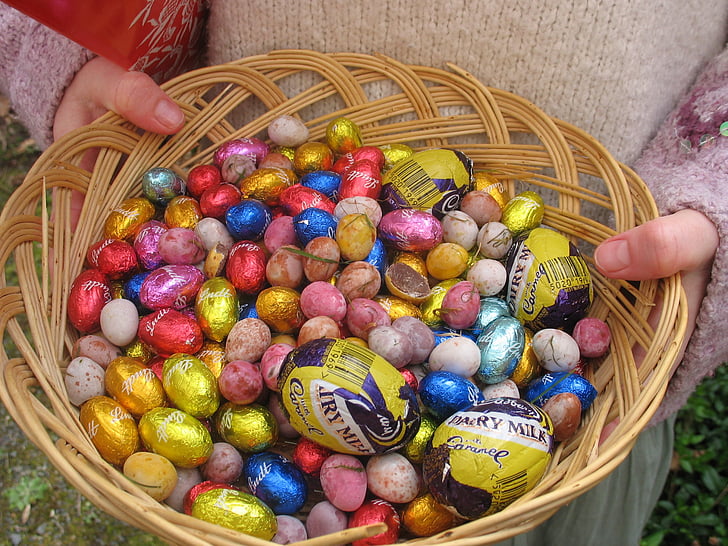 candy eggs, basket, spring, sugar, treats, tasty, colorful