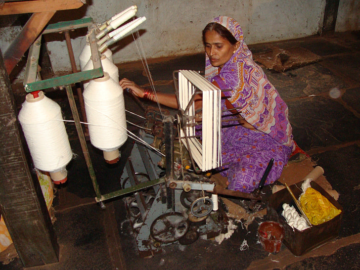 khadi, kain kasar, garag, India, tenun, benang membuat, desa industri