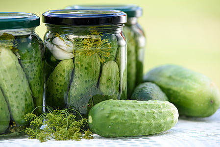 gepekelde komkommers, zelfgemaakte jam, potten, eten, Natuurvoeding, Eco, zelfgemaakte