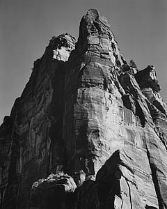 Zion nacionālais parks, Utah, 1941. gadā, melnbalts, kalns, virsotnes, veidojumi