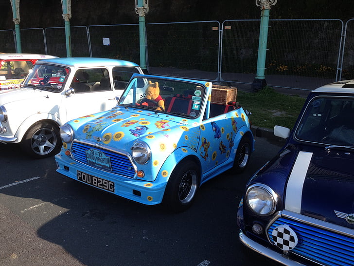 Mini, mini coche, rally de coches, Londres a la raza de brighton, lindo mini, mini corto, mini clásico-show
