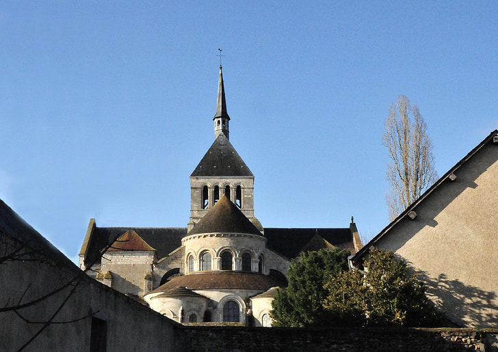 Túžobník germigny, Francúzsko, Bazilika, náboženstvo