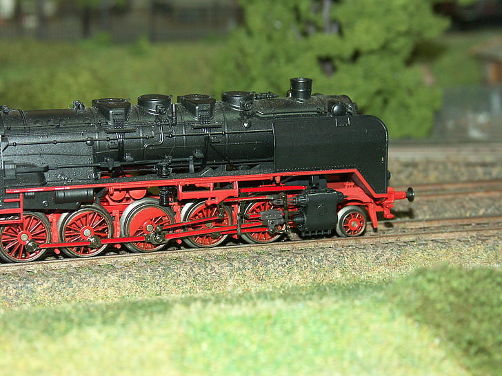 Ferrocarril modelo, locomotora de vapor, escala h0, tren, locomotora