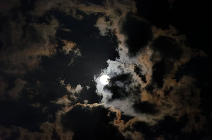 Lluna plena, Lluna, cel de nit, núvols, llum de lluna, vel de núvols, il·luminació