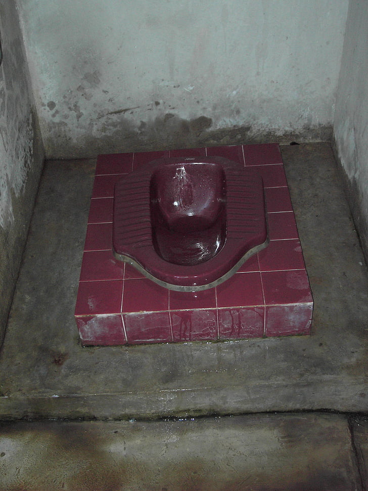 Gehurkte toilet, hockklo, urinoir, toilet, WC, Thailand