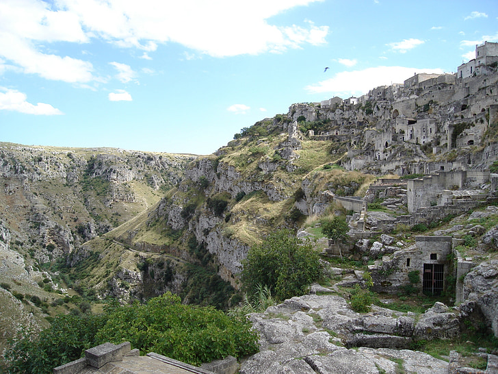 Matera jaskyne, jaskynných obydlí, Južné Taliansko, kultúrne dedičstvo, lokalít UNESCO, stredomorskej kultúry, Taliansko