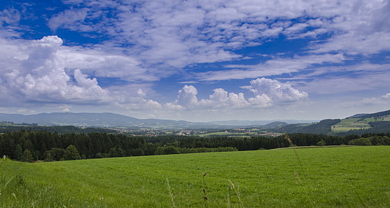 Panorama, Oostenrijk, Bergen, land, groen gras, blauwe hemel, wolken