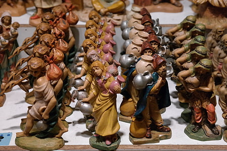 figures de pessebre, figures de Nadal, figures de fusta, figures, mercat de Nadal, decoracions de Nadal, talla