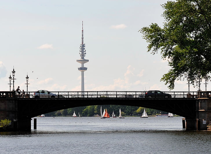 Hamburg, radiomast, Alster, Binnenalster, Bridge, segelbåtar, vatten