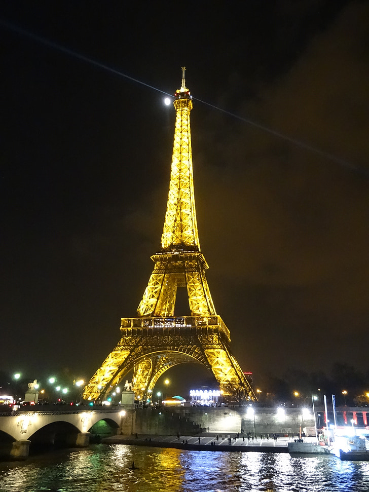 Eiffeltornet, natt, glittrande, belysta, månen, fullmåne, stråle av ljus