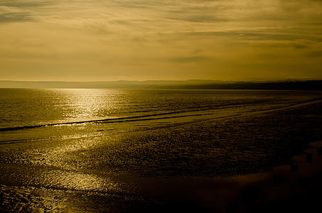 posta de sol, platja, persones, relaxació, groc, vermell, sorra