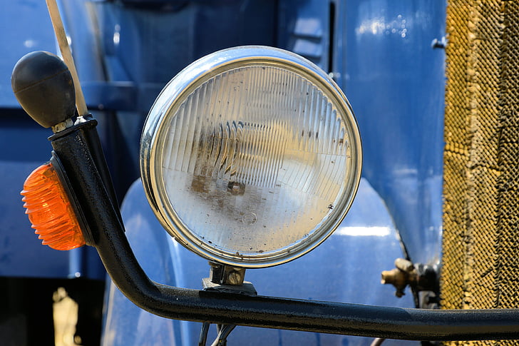 spotlight, tractor, historically, agricultural machine, oldtimer, tractors, tug