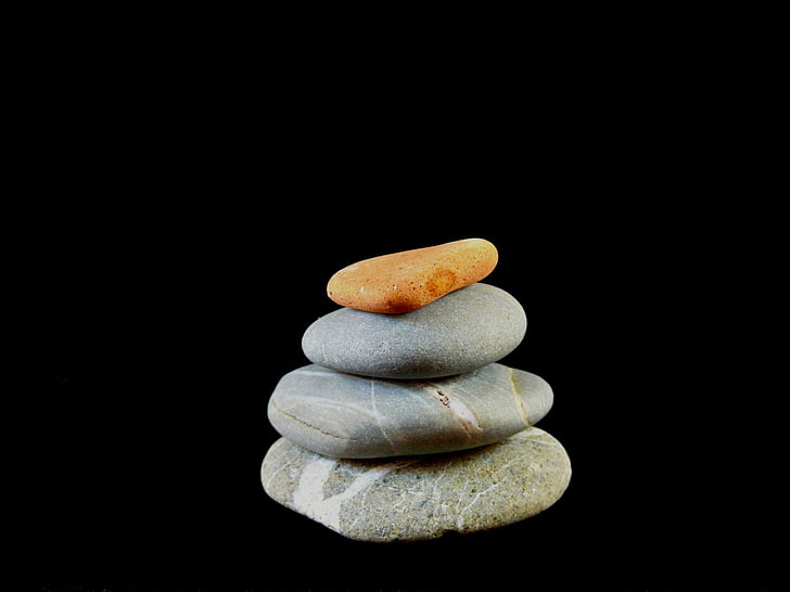 Zen, equilibri, tranquil·litat, pedres, natura, còdols, natural