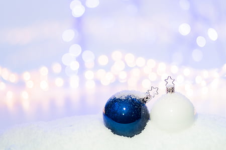 Natale, sfere di Natale, decorazione di Natale, ornamenti di Natale, freddo, macro, neve