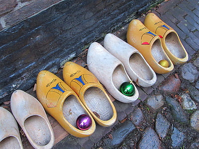 clogs, wooden shoes, footwear, christmas bauble, row, street, boulders
