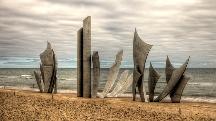 Omaha beach, monument des braves, St laurent-sur-mer, hond groen, Normandië, d-day, Frankrijk