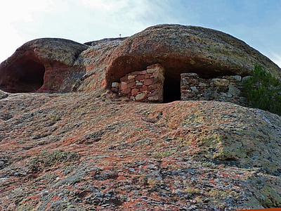 les grottes, Rock, montagne, grès rouge, lichens, paroi rocheuse, roches rouges
