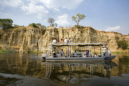 Μέρτσισον εθνικό πάρκο, Ουγκάντα, Οι τουρίστες, βάρκα, βόλτα με βάρκα, νερό, Νείλος ποταμός