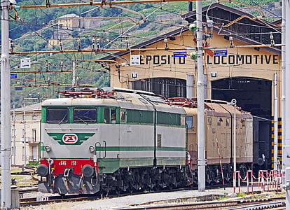 elektrische locomotieven, historisch, lokdepot, Tirano, Lombardije, Italië, presentatie