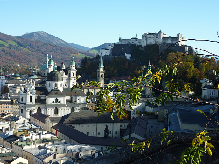 Salzburg, fæstning, Østrig, gamle bydel, Hohensalzburg-fæstningen, om indførelse af, turistattraktion