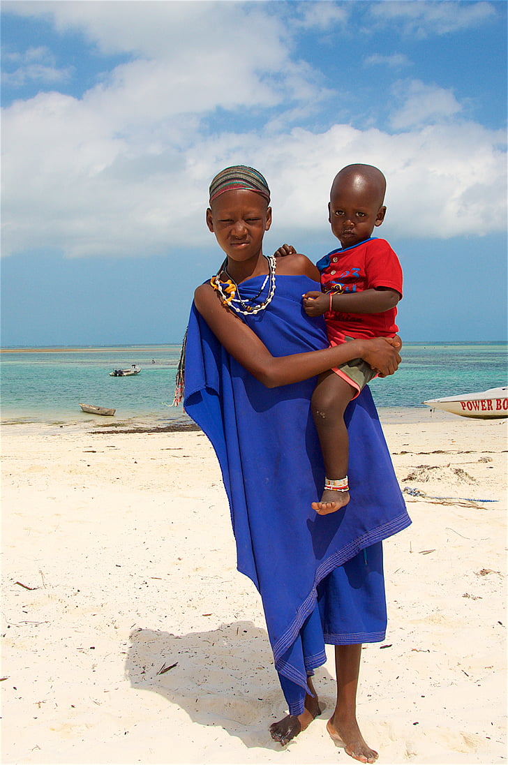 wanita dengan seorang anak, Pantai, Zanzibar, anak-anak, Afrika, bayi, laut