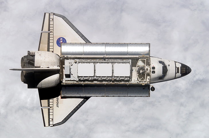 космическа совалка, Индевър, по-горе, МКС, Международна космическа станция, облаците, пространство