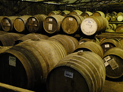 whisky, barriques, Islay, tonneaux en bois, Keller, stock, alcool