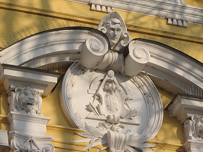 la fachada, Oradea, Transilvania, Crisana, Centro