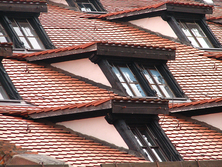 tetőtéri ablakok, tető, építészet, ablak, régi, ház