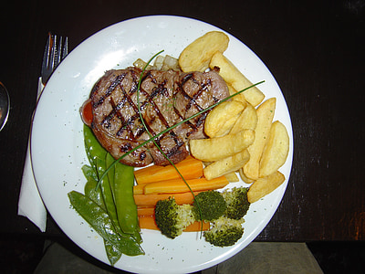 sirloin steak meal, vegetables, meat, potatoes, beefsteak, dinner, cooked