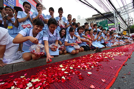 Budistai, rožių žiedlapių, ceremonija, žmonės, taikos, tradicija, Tailandas