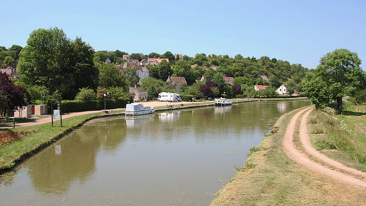 der Canal du nivernais, Wasser, Boote, Landschaft, Navigation, Marina, Yonne