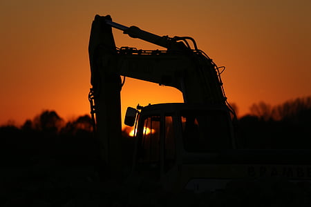 Excavateurs, machine de construction, soirée, coucher de soleil, site, travaux de construction, véhicule à chenilles
