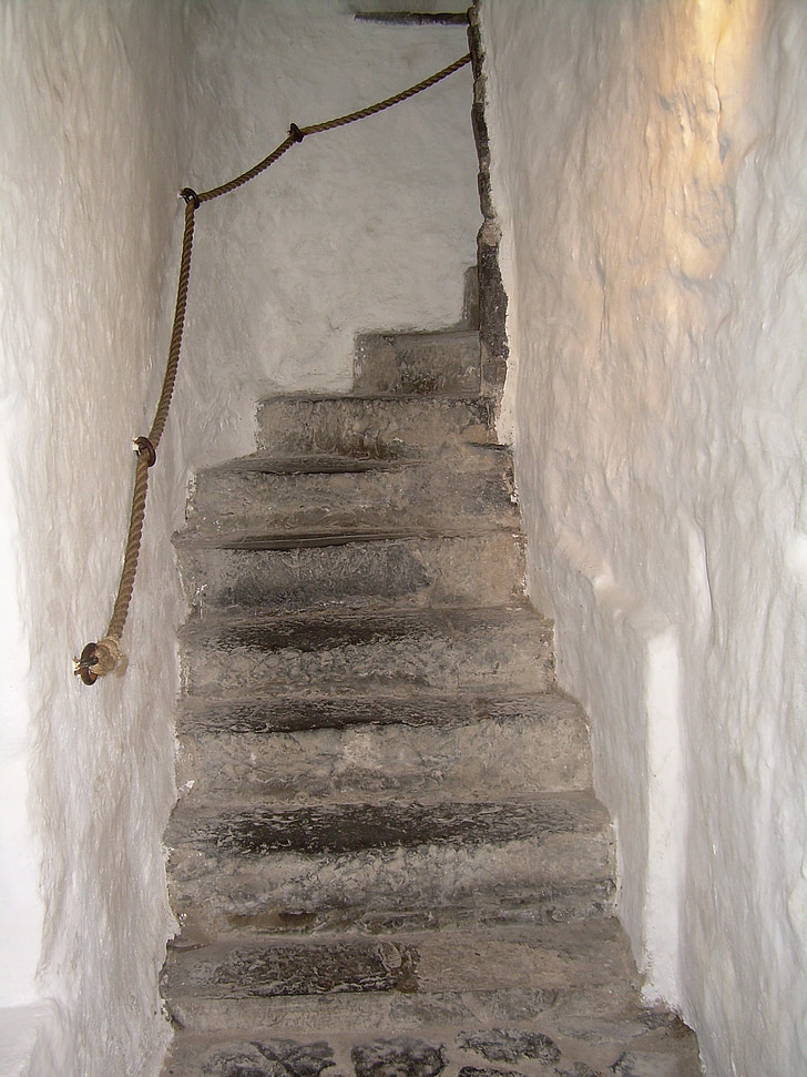 schody, strmé, kameň, vzostup, zábradlie, staré, postupne