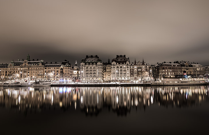 reflection, city, water, night photo, stockholm, strandvägen, mirroring