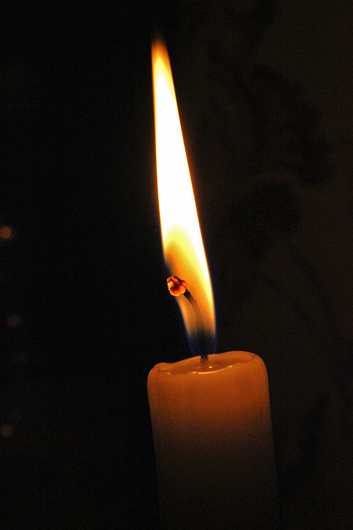 svece, gaisma, naktī