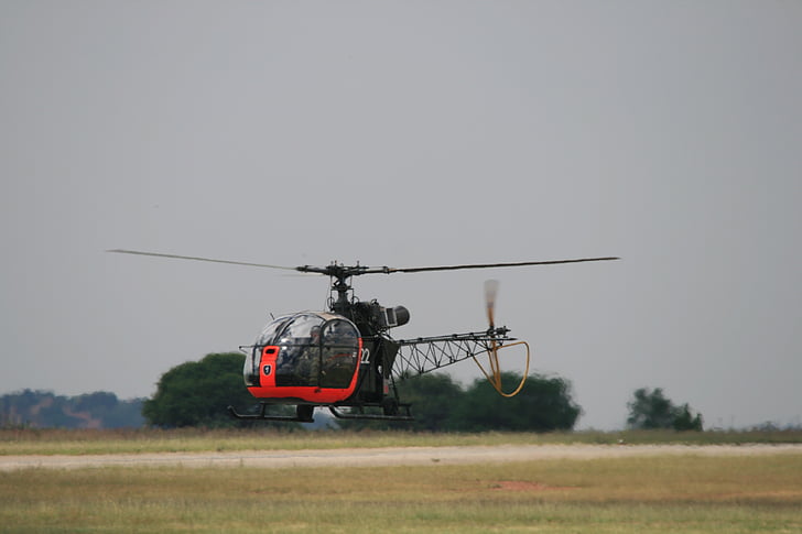 Alouette ll vrtulník, vrtulník, rotoru, ve vzduchu, nízká, Letiště, tráva